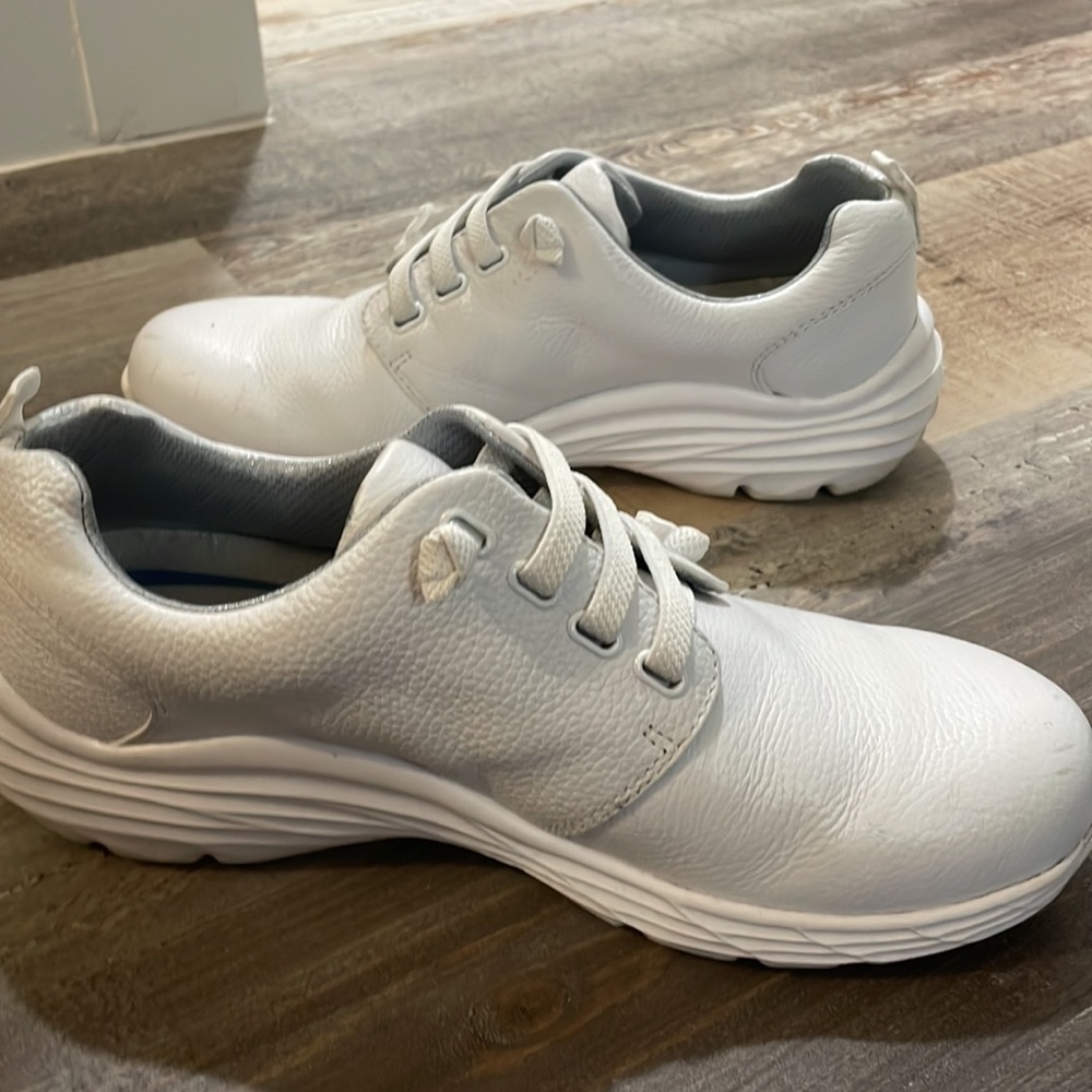 non porous white nursing shoes
